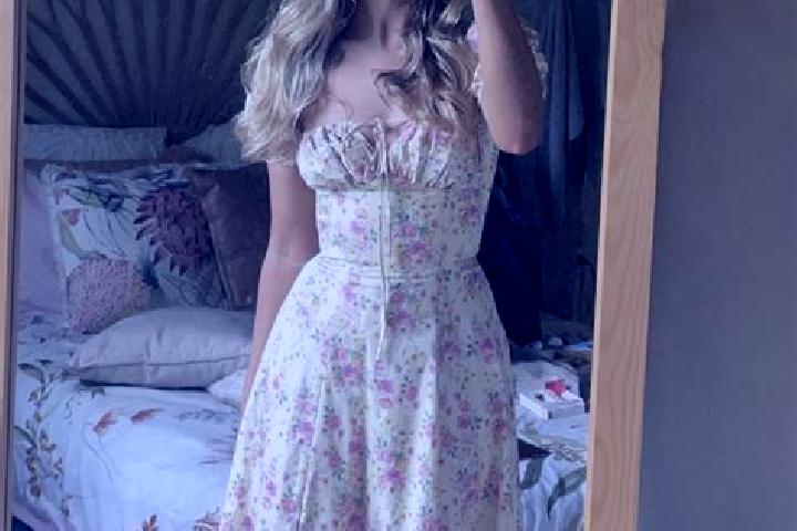 Ella, 22 — Escort in Glengowrie, Australia