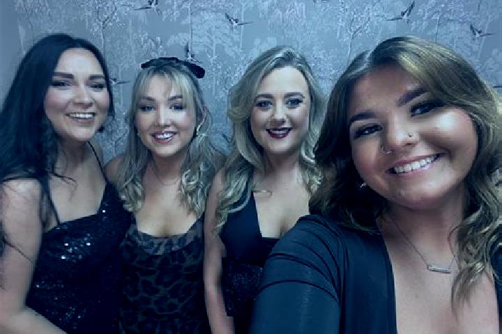 Ella, 22 — Escort in Kanturk, Ireland