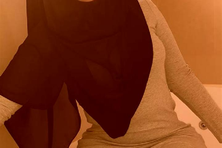 Ella, 22 — Escort in Khan Bebin, Iran