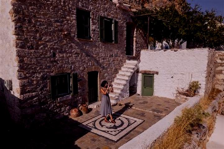 Ella, 22 — Escort in Megalo Chorio, Greece