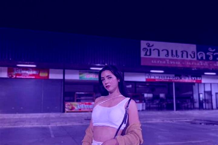 Ella, 22 — Escort in Wang Noi, Thailand