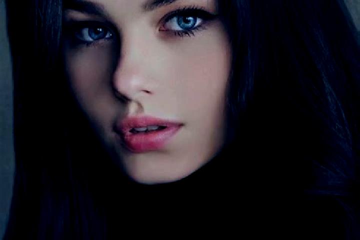 Ella, 23, a auburn dark-eyed caucasian companion based in Grand Gosier. Offering Girlfriend Experience, Party Girl, Prostate Massage, Couples, Fetish. Availa...