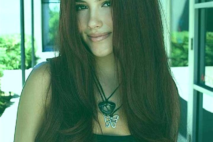 Ella, 23, a auburn dark-eyed mixed companion based in Budagovo. Offering Couples, Striptease, A-Level. Available for incall and outcall, overnight bookings a...