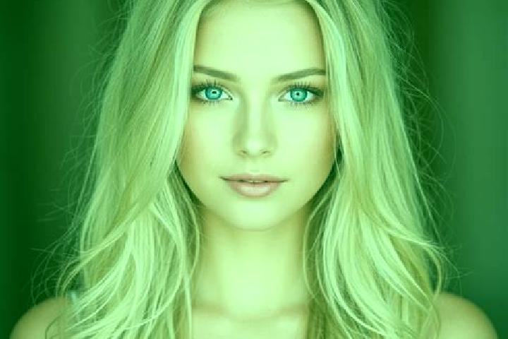 Ella, 23, a blonde dark-eyed mixed companion based in Cairo Montenotte. Offering Dinner Date, GFE, 69, Duos. Available for incall and outcall, overnight book...