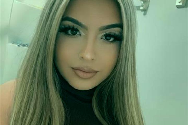 Ella, 23, a blonde grey-eyed latina companion based in Radovljica. Offering Striptease, Erotic Massage, Domination, A-Level, Roleplay. Available for incall a...