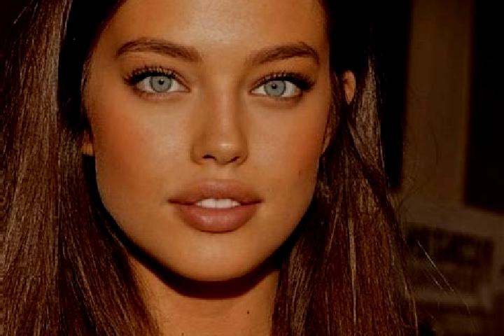 Ella, 23, a brunette blue-eyed mediterranean companion based in San Lorenzo Bellizzi. Offering Deep French Kissing, Overnight, Domination. Available for inca...