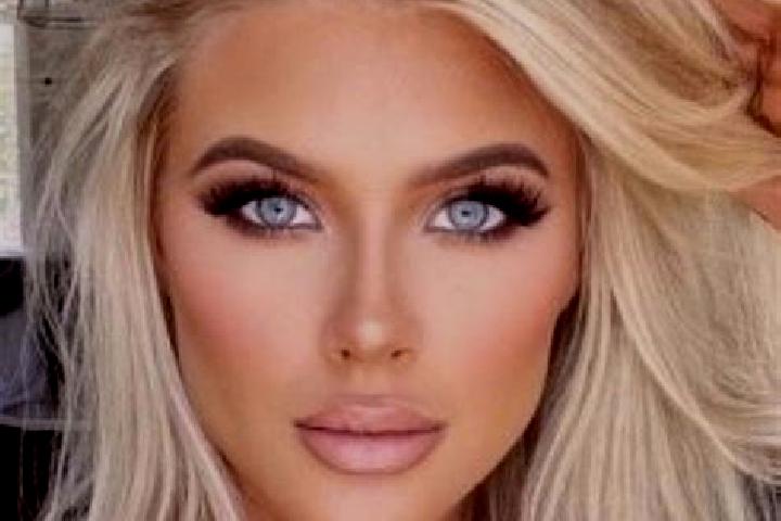 Ella, 23, a platinum blonde dark-eyed mixed companion based in Kaeina. Offering Duos, Party Girl, Prostate Massage. Available for incall and outcall, day and...