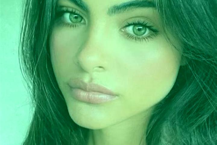 Ella, 23, a red green-eyed latina companion based in Hittarp. Offering Deep French Kissing, GFE, Roleplay, BDSM, A-Level. Available for incall and outcall, d...