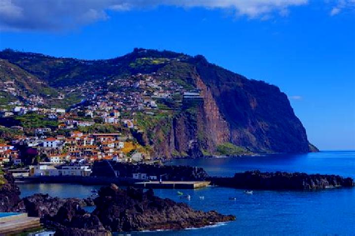 Ella, 23 — Escort in Camara de Lobos, Portugal