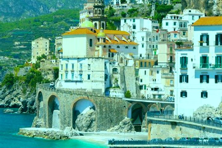 Ella, 23 — Escort in Casteldelci, Italy