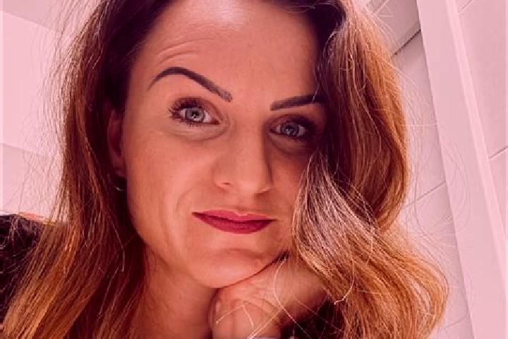 Ella, 23 — Escort in Dobromilice, Czech Republic
