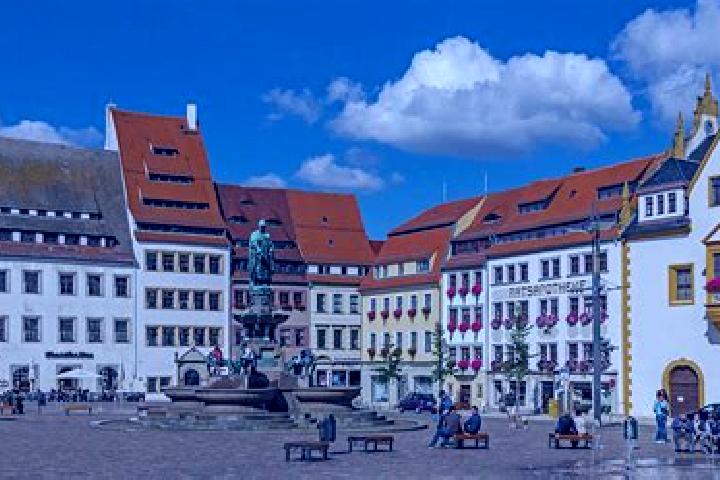 Ella, 23 — Escort in Freiberg, Germany