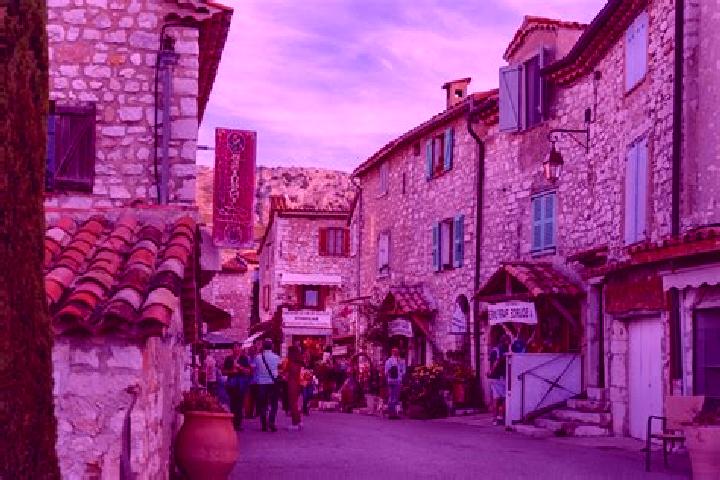Ella, 23 — Escort in Gourdon, France
