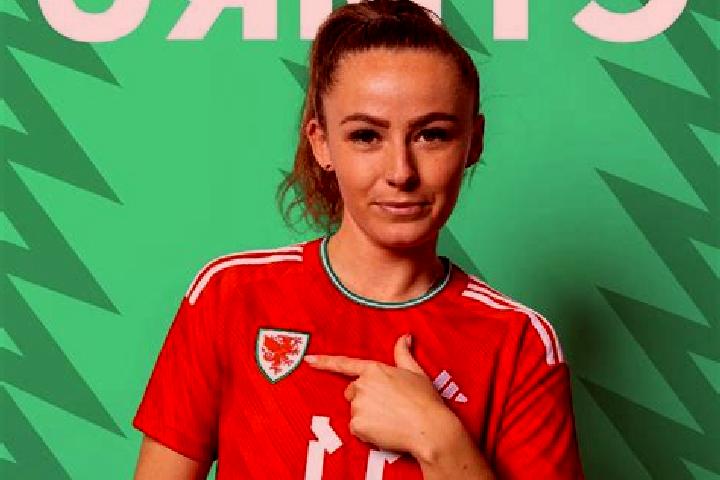 Ella, 23 — Escort in Olym, Russia