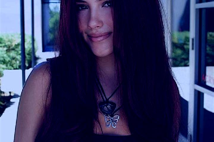 Ella, 24, a auburn dark-eyed middle eastern companion based in Indre. Offering Travel Companion, Striptease, BDSM, 69, CIM. Available for incall and outcall,...