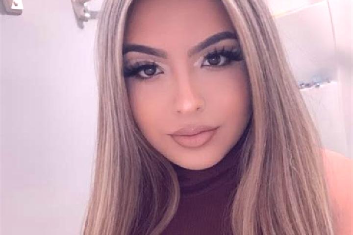 Ella, 24, a blonde amber-eyed latina companion based in Casano-Dogana-Isola. Offering Duos, CIM, Striptease. Available for incall and outcall, overnight book...