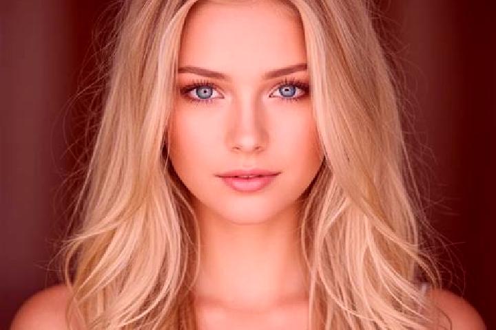 Ella, 24, a blonde grey-eyed mixed companion based in Palanas. Offering BDSM, Tantra, Dinner Date, Roleplay. Available for incall and outcall, overnight book...