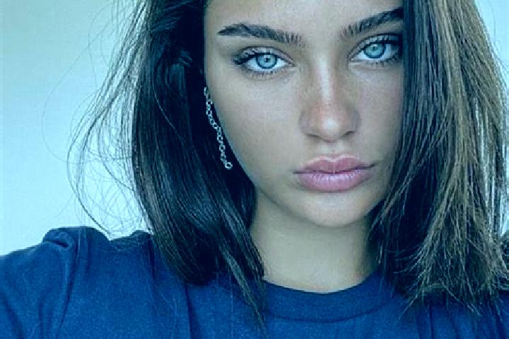 Ella, 24, a brunette dark-eyed middle eastern companion based in Huanoquite. Offering Domination, Massage. Available for incall and outcall, day and evening ...