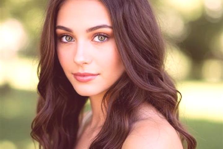 Ella, 24, a brunette hazel-eyed middle eastern companion based in Burseryd. Offering Overnight, Travel Companion, Massage, Domination. Available for incall a...