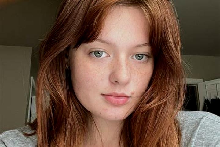 Ella, 24, a chestnut amber-eyed caucasian companion based in Oenopu. Offering Party Girl, Duos, A-Level. Available for incall and outcall, overnight bookings...