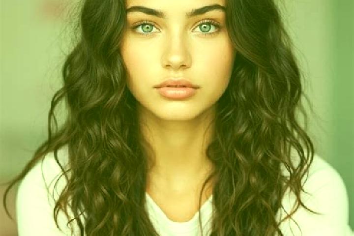 Ella, 24, a dark blonde amber-eyed mediterranean companion based in Storkow. Offering Fetish, Travel Companion, Overnight, Prostate Massage. Available for in...