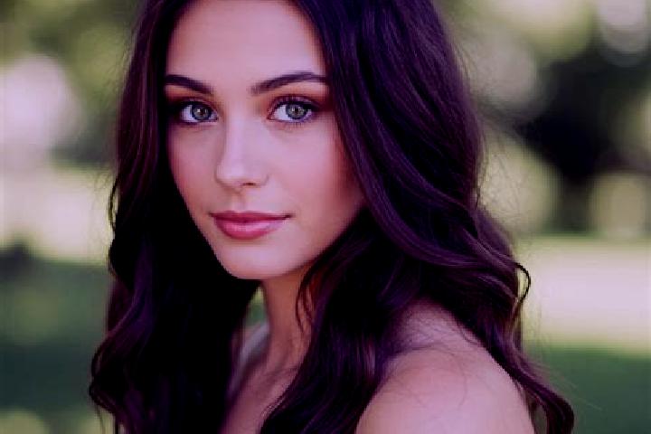 Ella, 24, a red hazel-eyed asian companion based in Saint-Vincent-de-Paul. Offering Deep French Kissing, Erotic Massage, Dinner Date, Duos. Available for inc...