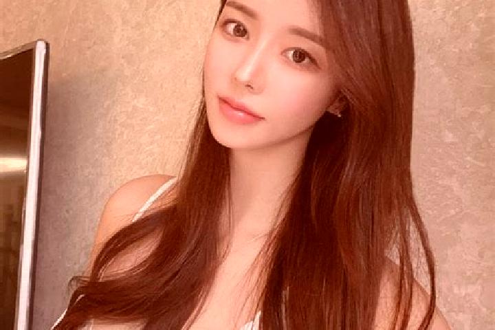 Ella, 24 — Escort in Dongkan, China