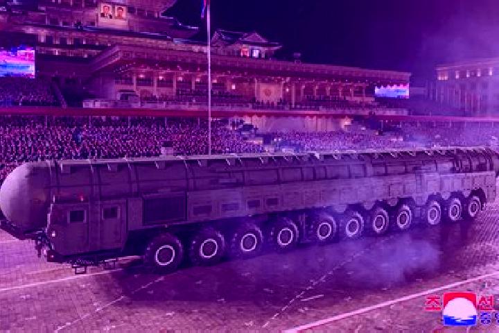 Ella, 24 — Escort in Hwasong, North Korea
