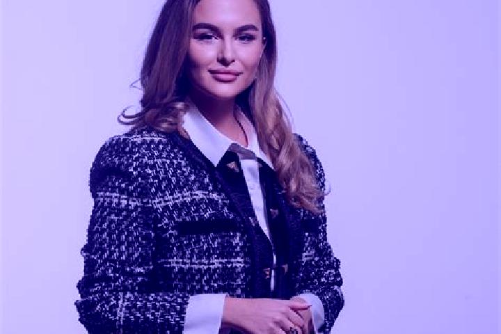 Ella, 24 — Escort in Mocira, Romania