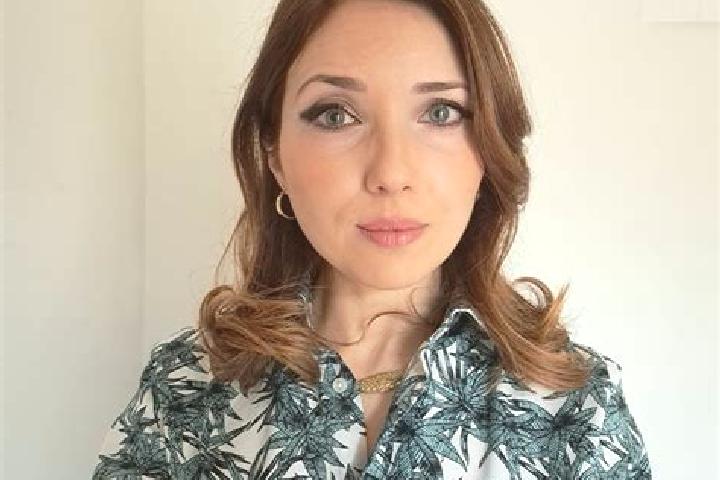 Ella, 24 — Escort in Motta De Conti, Italy