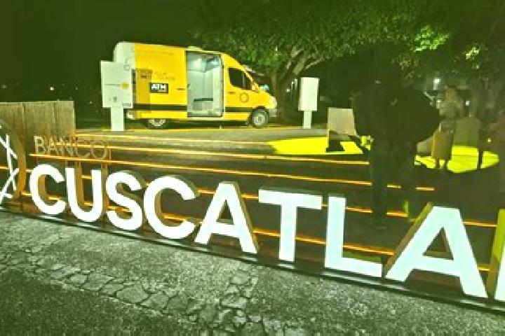 Ella, 24 — Escort in Nuevo Cuscatlan, El Salvador