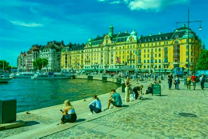 Ella, 24 — Escort in Rutvik, Sweden