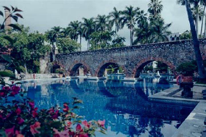 Ella, 24 — Escort in San Pablo Pixtun, Mexico