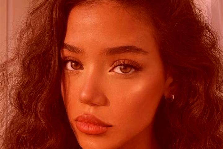 Ella, 25, a black brown-eyed caucasian companion based in Tapirai. Offering Erotic Massage, Duos, Tantra, Girlfriend Experience, CIM. Available for incall an...
