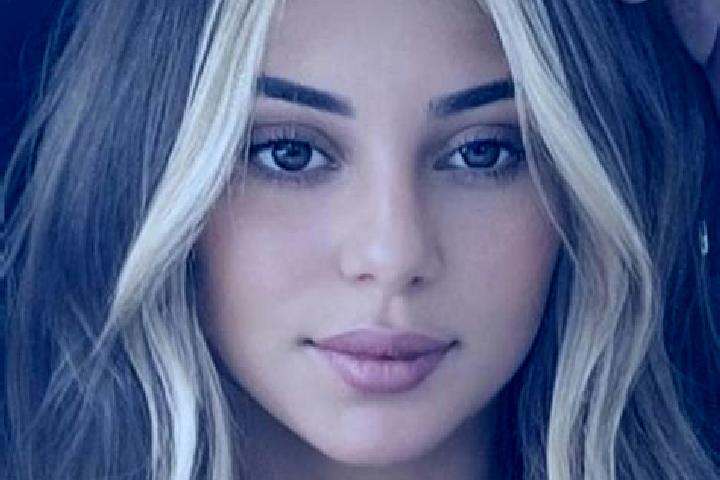 Ella, 25, a blonde brown-eyed caribbean companion based in Leloboko. Offering Striptease, Roleplay, Fetish. Available for incall and outcall, overnight booki...