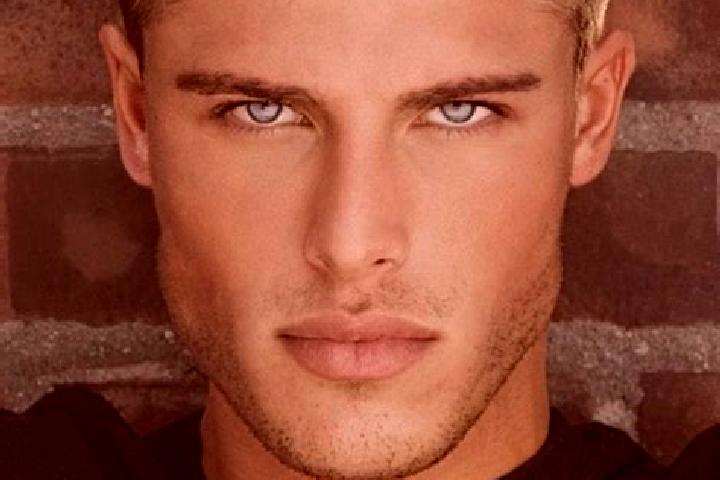 Ella, 25, a blonde grey-eyed caucasian companion based in Goodwood. Offering Massage, Roleplay, Fetish, Deep French Kissing. Available for incall and outcall...