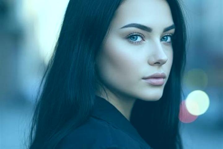 Ella, 25, a brunette blue-eyed latina companion based in Novi di Modena. Offering A-Level, 69, Girlfriend Experience. Available for incall and outcall, day a...