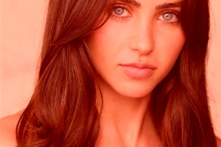 Ella, 25, a brunette brown-eyed latina companion based in Masoli. Offering Tantra, OWO, Party Girl. Available for incall and outcall, day and evening dates.