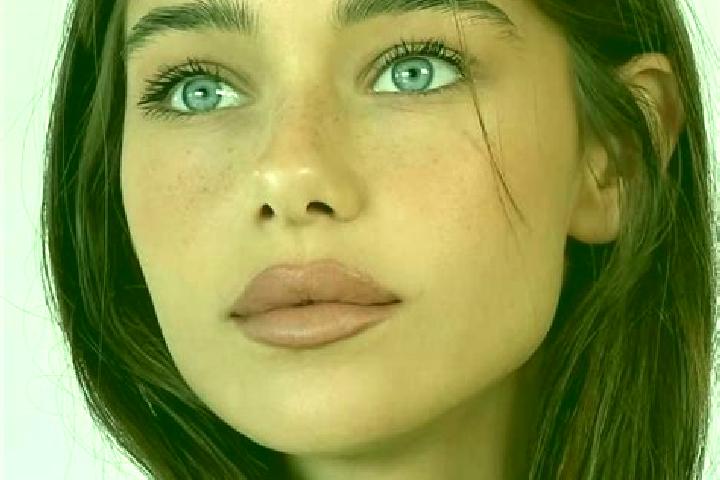 Ella, 25, a brunette grey-eyed european companion based in Santiago Sochiltepec. Offering A-Level, Girlfriend Experience, GFE, Domination. Available for inca...