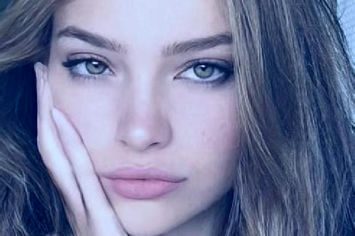 Ella, 25, a brunette grey-eyed slavic companion based in El Penon. Offering CIM, Erotic Massage, Prostate Massage, 69, Party Girl. Available for incall and o...