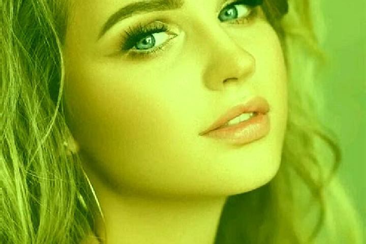 Ella, 25, a dark blonde blue-eyed middle eastern companion based in Gavojdia. Offering Duos, Tantra, Roleplay. Available for incall and outcall, day and even...