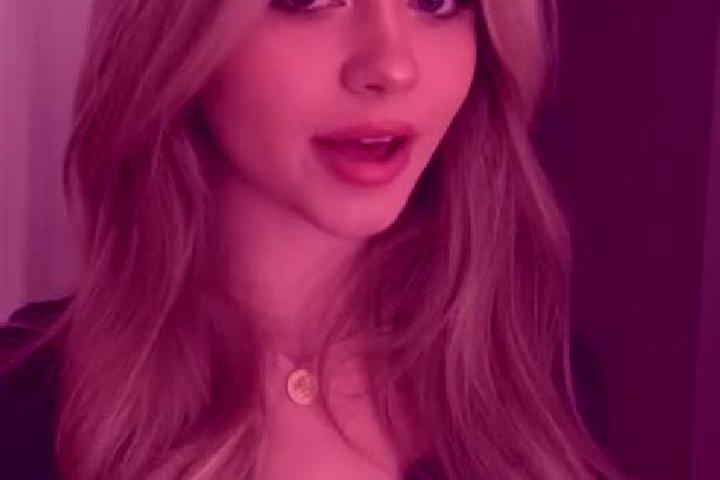 Ella, 25, a dark blonde hazel-eyed mediterranean companion based in Las Conchas. Offering Roleplay, Party Girl, Domination, Deep French Kissing, BDSM. Availa...