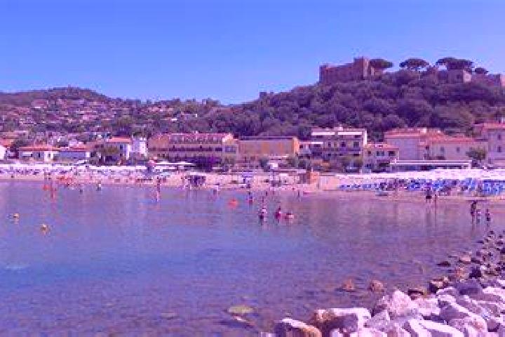 Ella, 25 — Escort in Castiglione della Pescaia, Italy