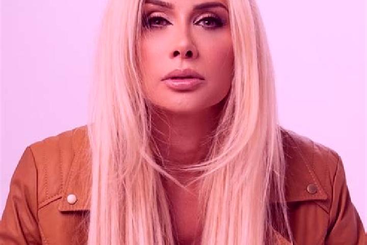 Ella, 25 — Escort in Chavari, Greece