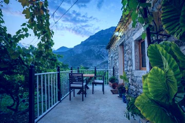 Ella, 25 — Escort in Lumas, Albania