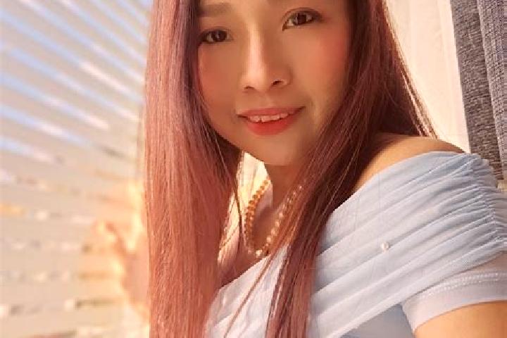 Ella, 25 — Escort in Urai, Brazil