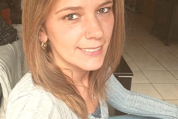 Ella, 25 — Escort in Wichelen, Belgium