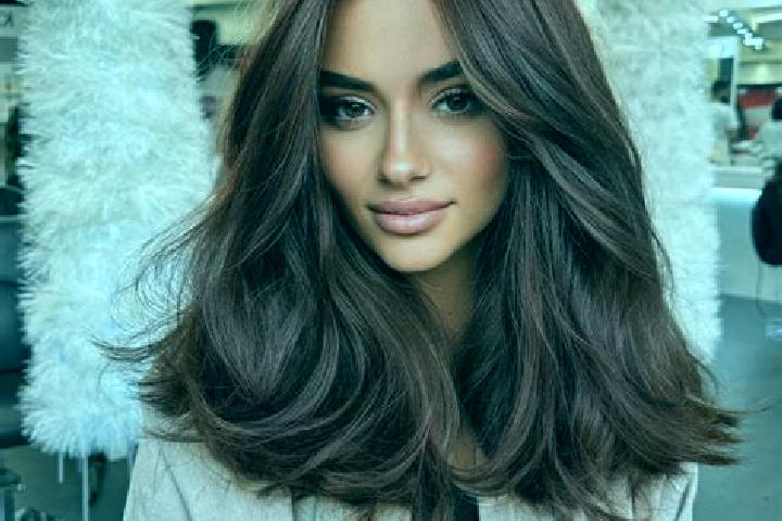 Ella, 26, a auburn brown-eyed latina companion based in San Maurizio. Offering CIM, OWO, Overnight, Party Girl. Available for incall and outcall, overnight b...