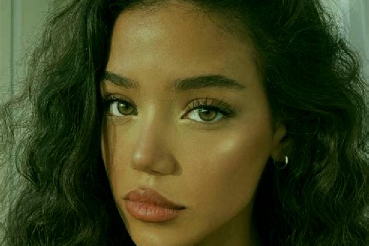 Ella, 26, a black brown-eyed mediterranean companion based in Tenino. Offering OWO, Tantra. Available for incall and outcall, overnight bookings available.