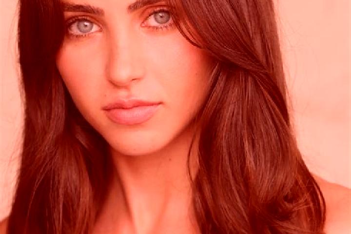 Ella, 26, a brunette brown-eyed latina companion based in Pontecchio Polesine. Offering OWO, Prostate Massage, Dinner Date, A-Level. Available for incall and...